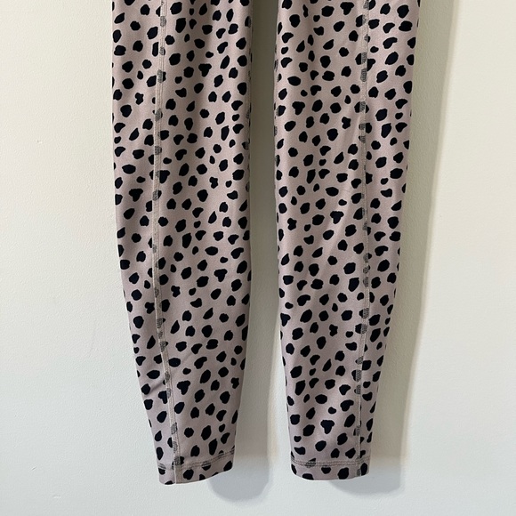 Gilly Hicks Find Your Happy Place Brown Leopard Print Pocket High Rise Leggings - Picture 8 of 12